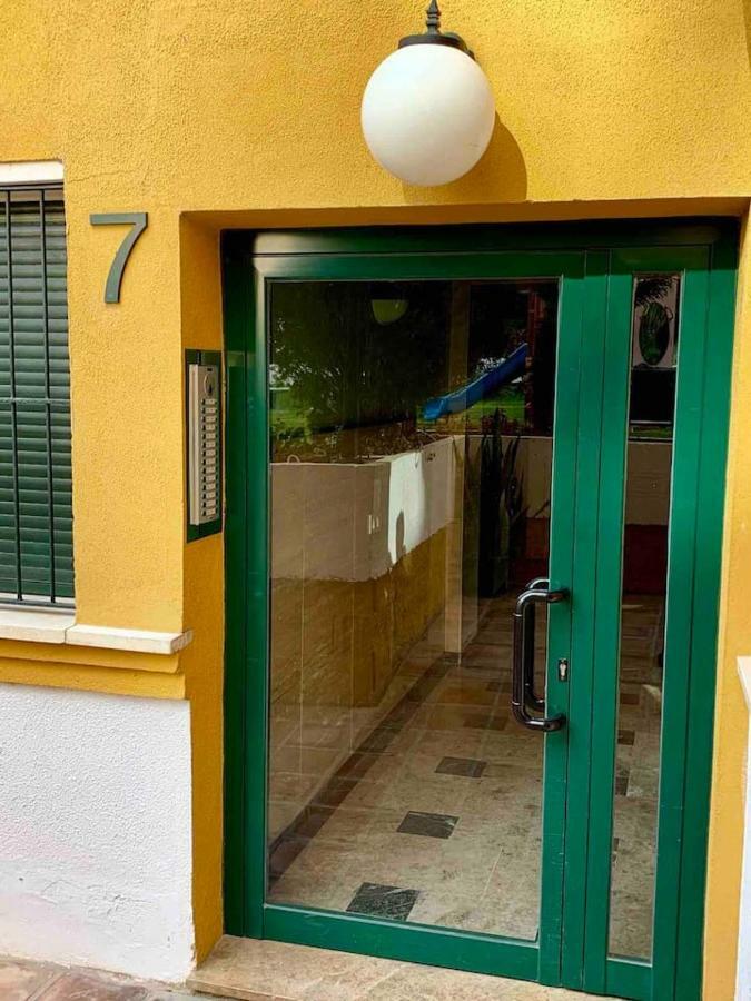 Apto. Lujo Primera Linea Playa Del Bajondillo Torremolinos Luaran gambar